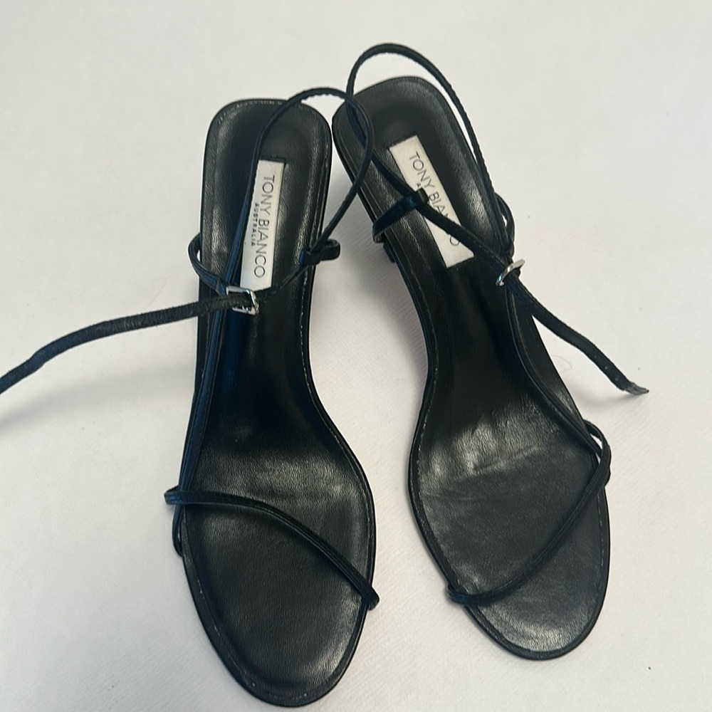 TONY BIANCO CAPRICE SANDALS!!